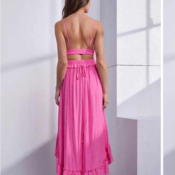 Ruffled open back cut out tiered flair dress - Picture 5 of 13